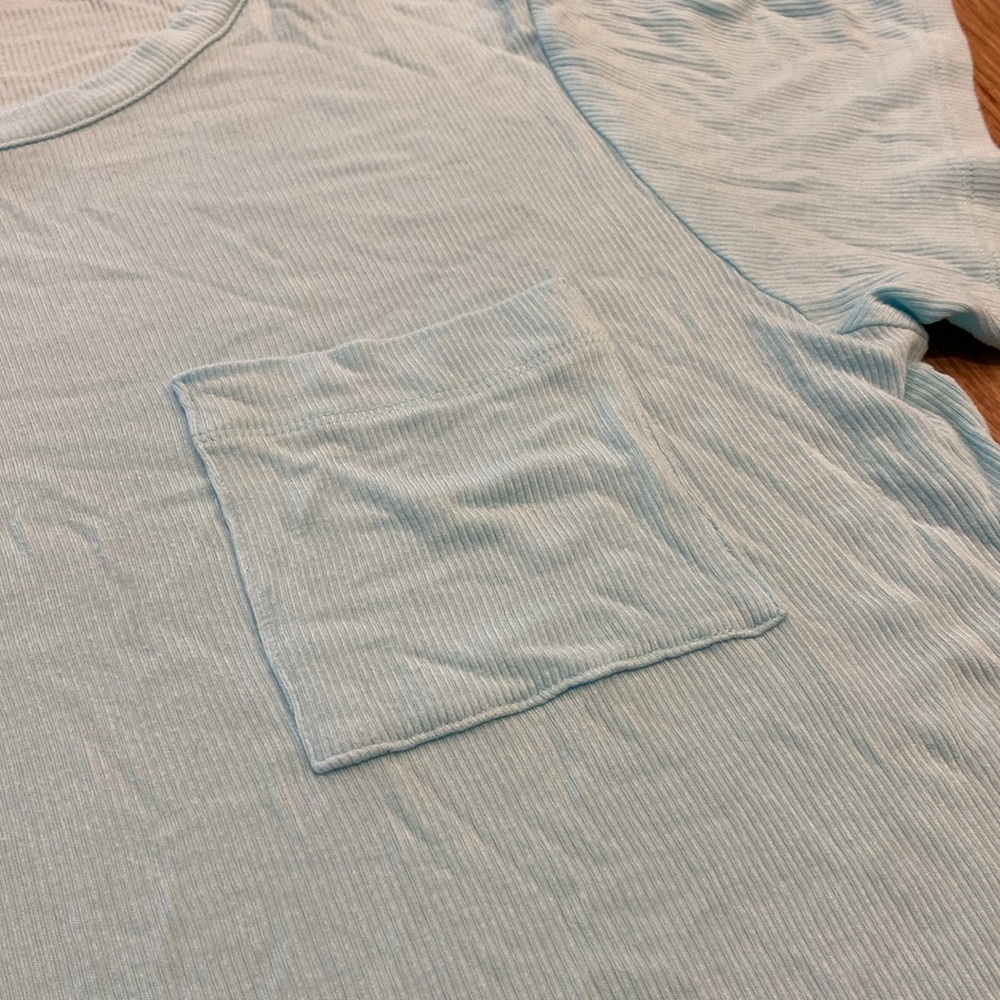 American Eagle Soft and Sexy Cropped Ribbed Tee - Picture 4 of 6